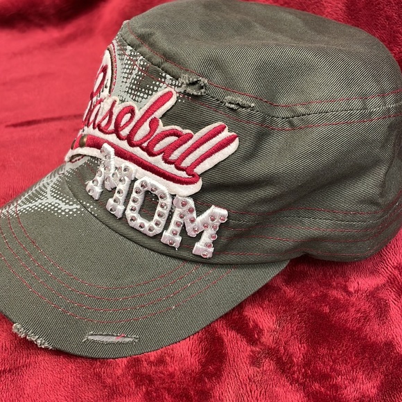 BASEBALL MOM HAT. LEADER LOGA - Picture 3 of 6